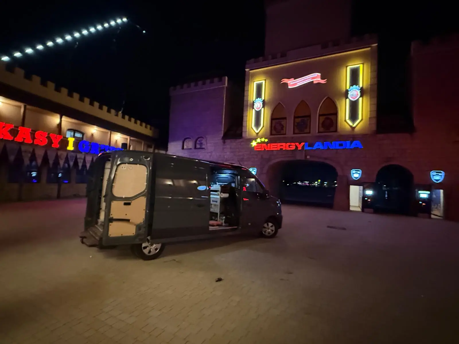 Prace instalacyjne Energylandia